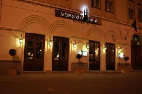 Szeged Étterem Borozó És Pub