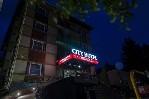 City Hotel12