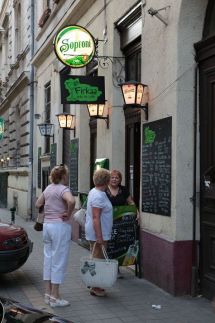 Firkaa Pub És Café7