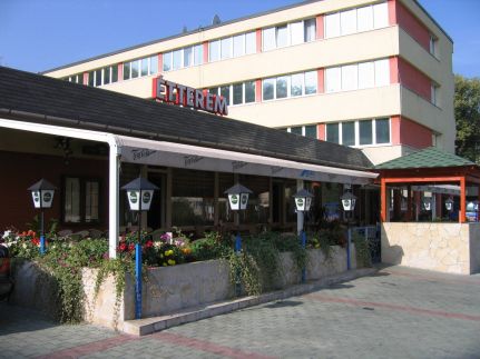 Hotel Ózd1