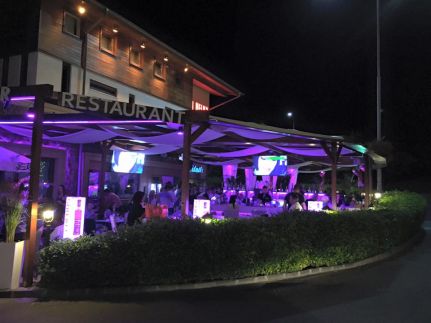 Prestige Bar & Restaurant42