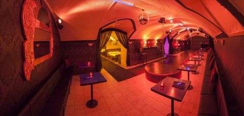 4 Play Lounge Night Club Budapest5