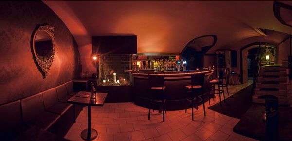 4 Play Lounge Night Club Budapest