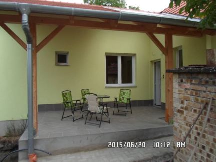 Hajnalka Apartmanház2