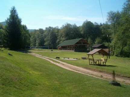 Boróka Tábor1