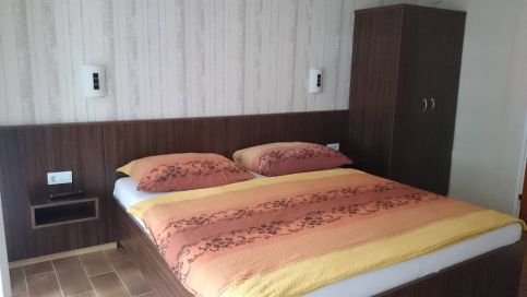 Apartmanház Villa Lakos9