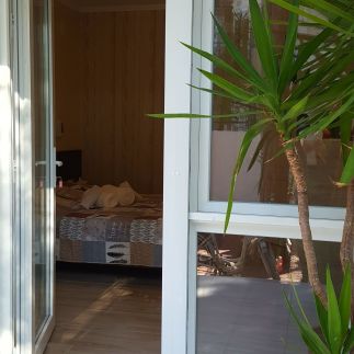 Apartmanház Villa Lakos25