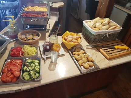 Legányi Kávézó Apartmanházai84