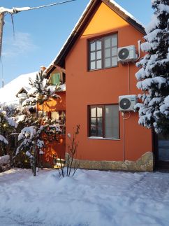 Legányi Kávézó Apartmanházai89