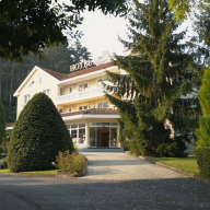 Villa Medici Hotel és Étterem