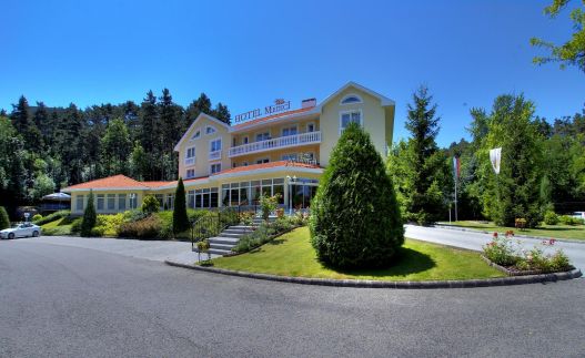 Villa Medici Hotel és Étterem