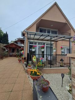 Erna Apartman44