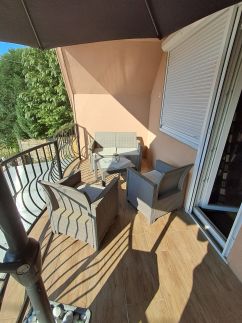 Erna Apartman72