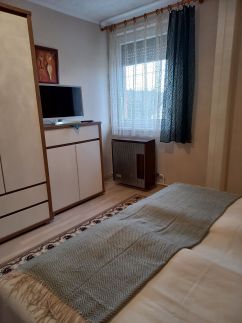 Valéria Apartman33