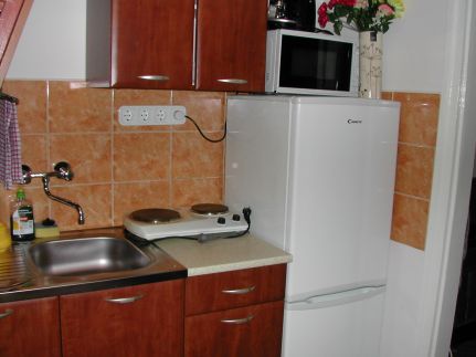 Rózsa Apartman8