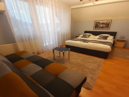 Éva Apartman39