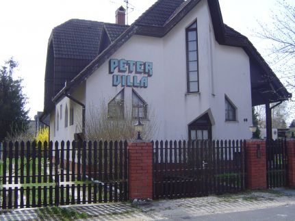 Péter Villa10