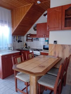 Irisz Apartmanház15