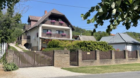 Gyöngyház Apartman13