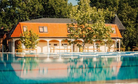 Kastélypark Fürdő Motel