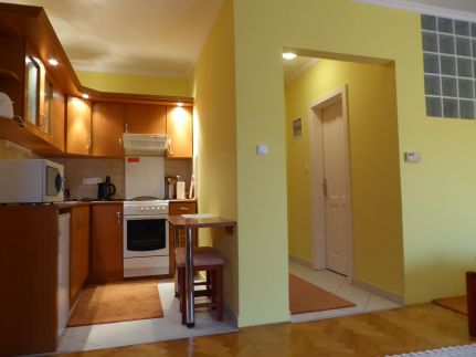 Jázmin Apartman8