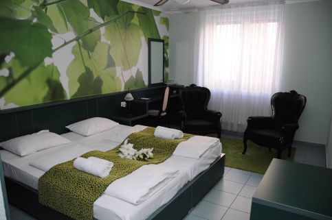 Green Hotel3