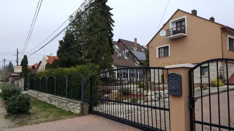 Rózsa Panzió40