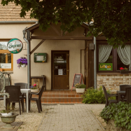 Borostyánkert Étterem és Vendégház