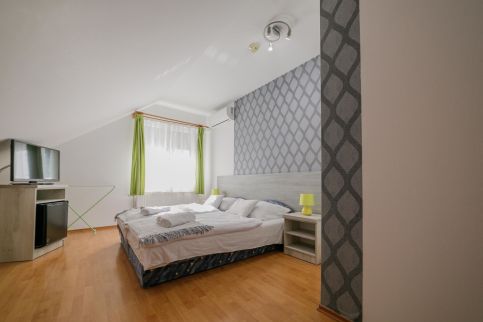 Borostyánkert Étterem és Vendégház28