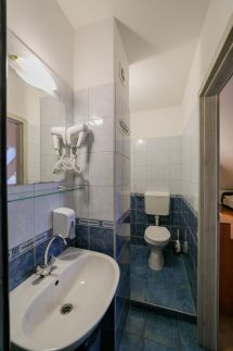 Borostyánkert Étterem és Vendégház31