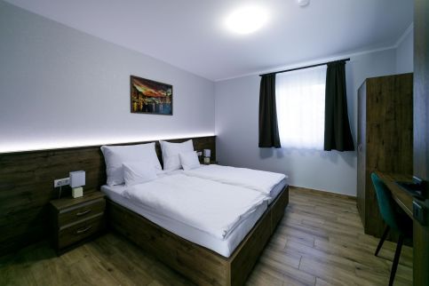 Borostyánkert Étterem és Vendégház38