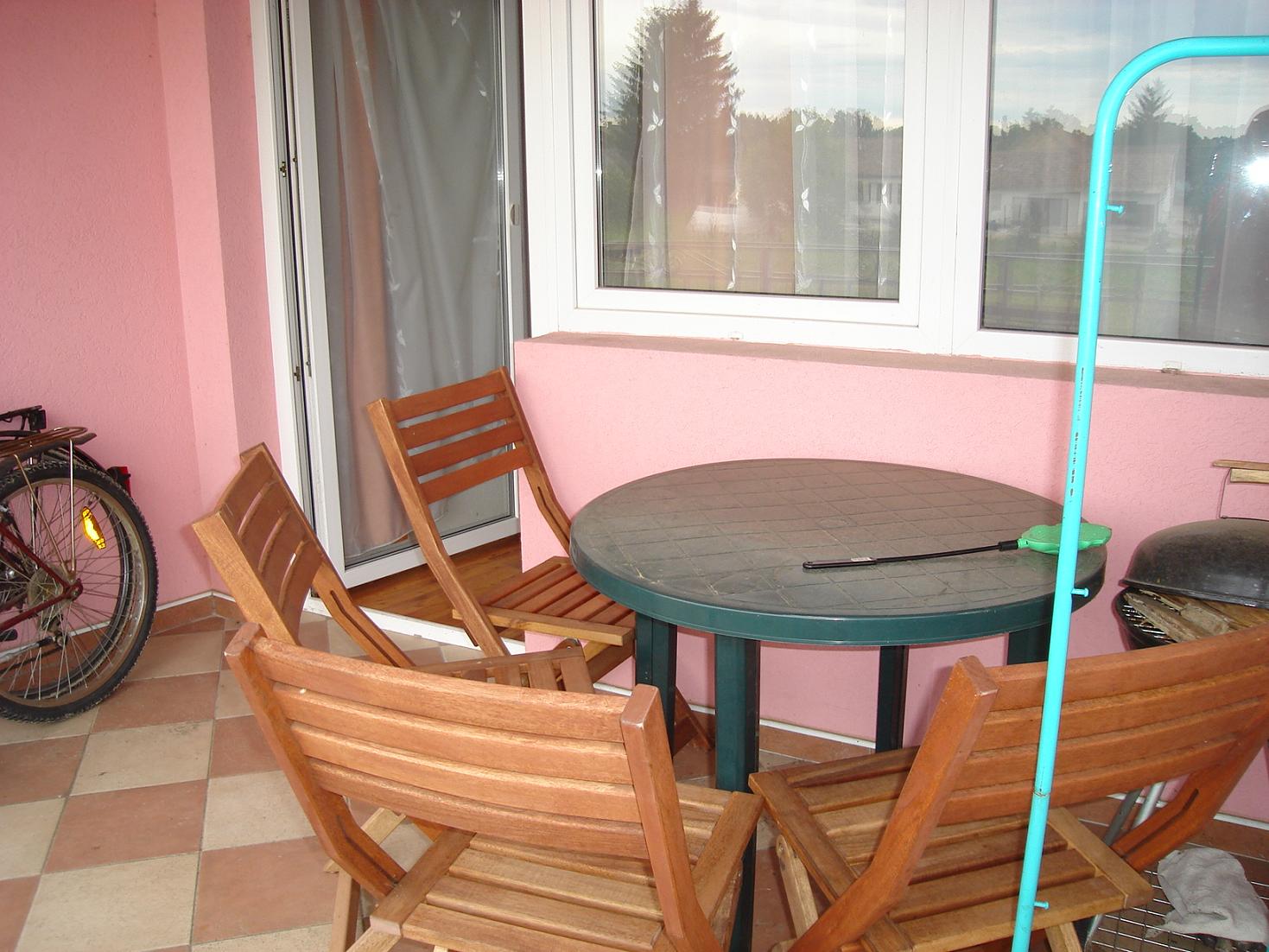 Liget Apartman – Kehidakustány