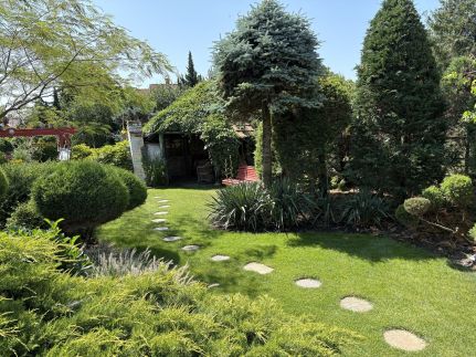 Green Park Villa43