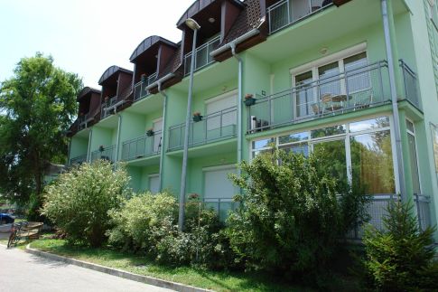 HoldLux Apartmanok