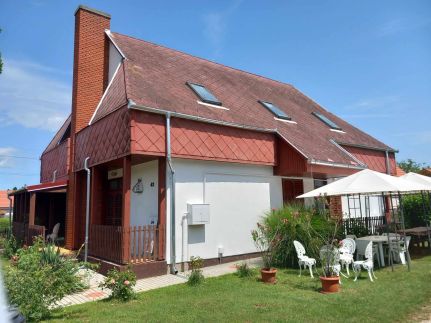 Tamás Villa2