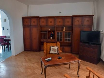 Tamás Villa7