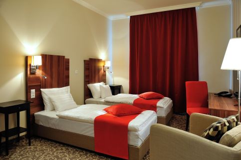 Corner Hotel14