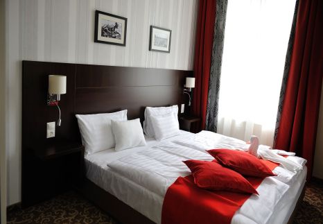 Corner Hotel5