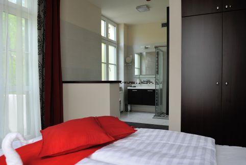 Corner Hotel7
