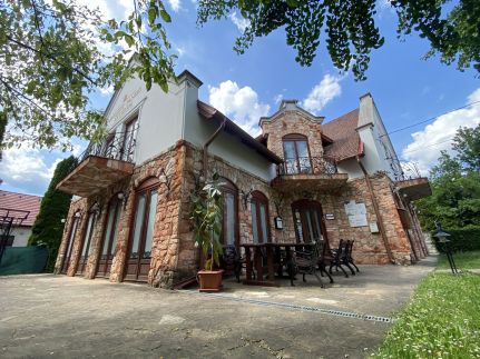 Várkert Panzió és Étterem9