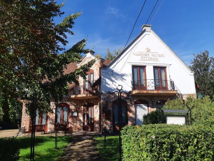 Várkert Panzió és Étterem