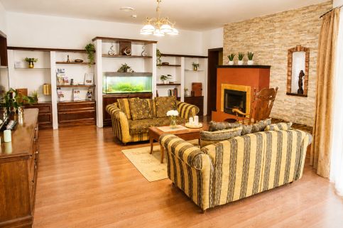Villa Corvina23