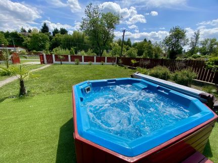 Tieff Apartmanház42