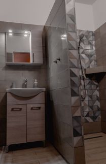 Tieff Apartmanház49