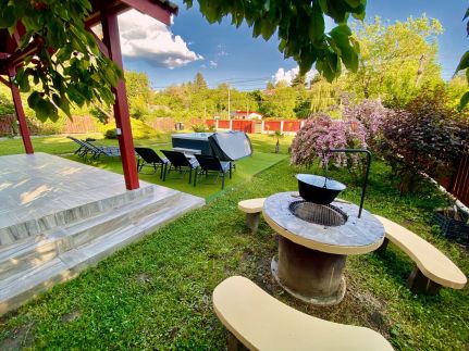 Tieff Apartmanház94