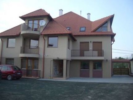 Czakó Apartman Szurmai utca