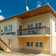 Betty Apartman