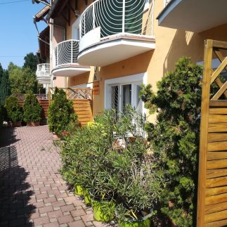 Tarr Apartmanok21