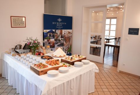 Hubertus-Hof Szálloda és Étterem72