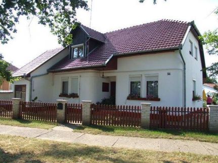 Háromtölgy Apartman